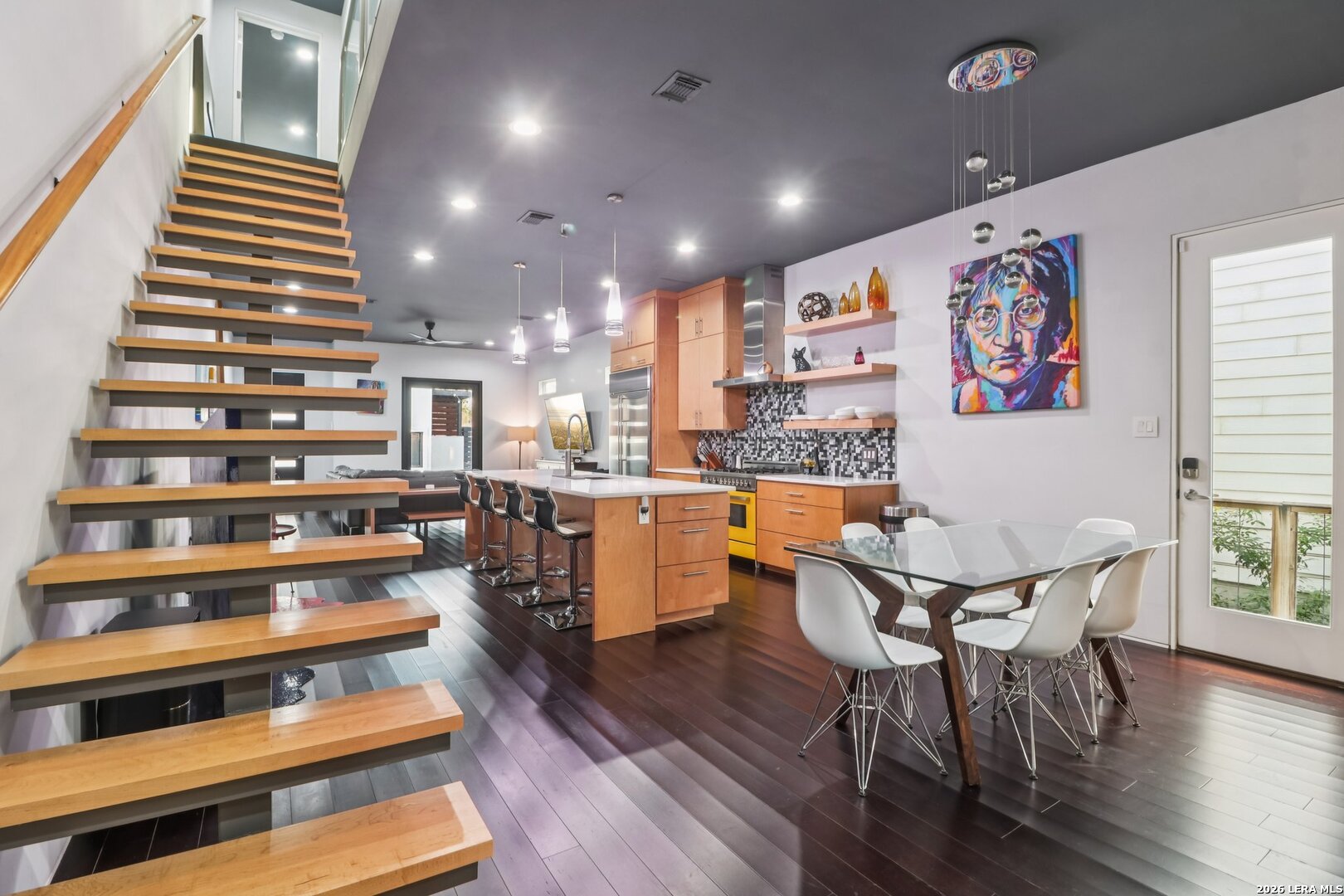 128 Clay, San Antonio, TX 78204