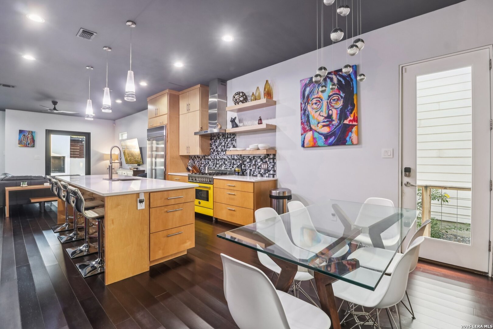 128 Clay, San Antonio, TX 78204