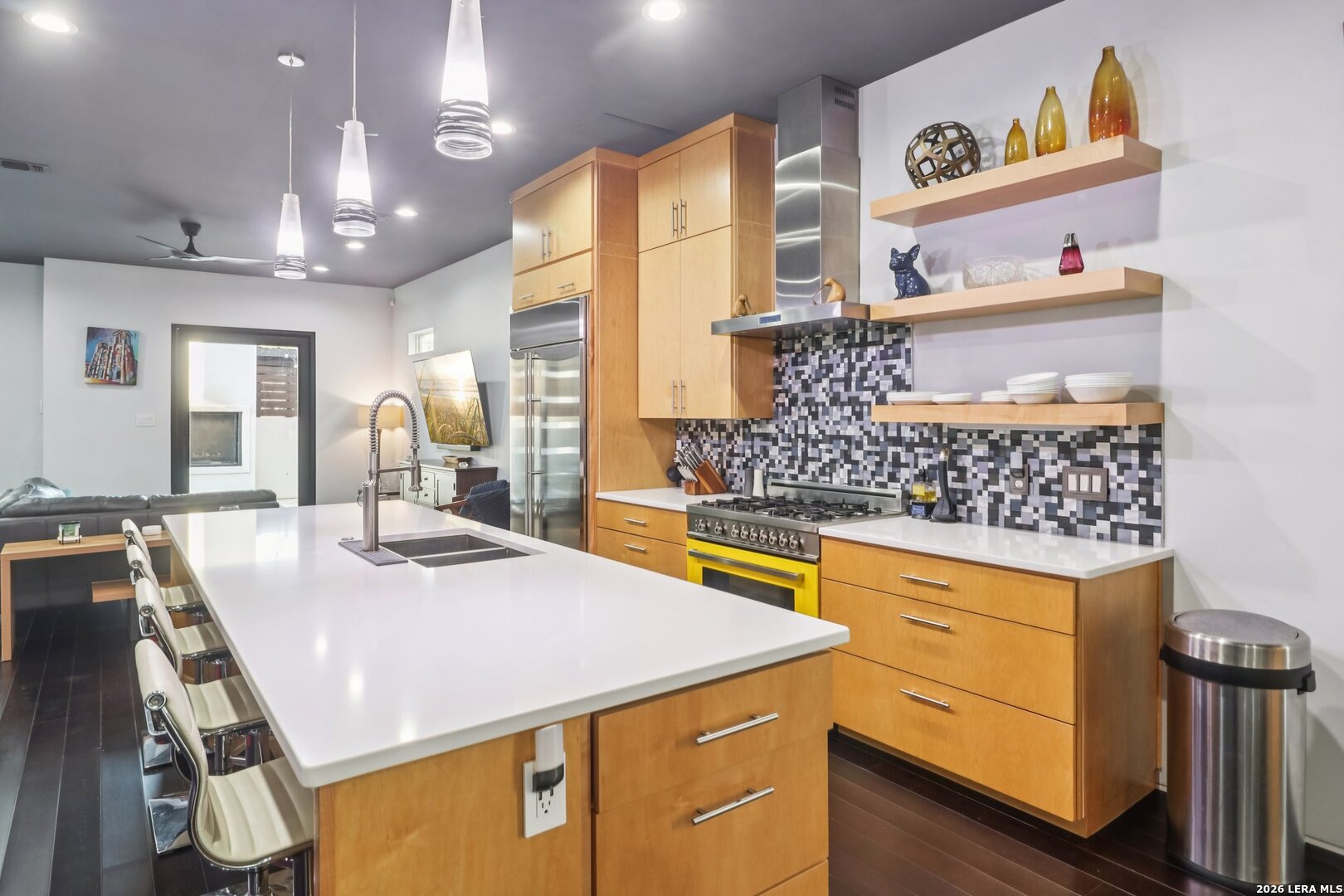 128 Clay, San Antonio, TX 78204