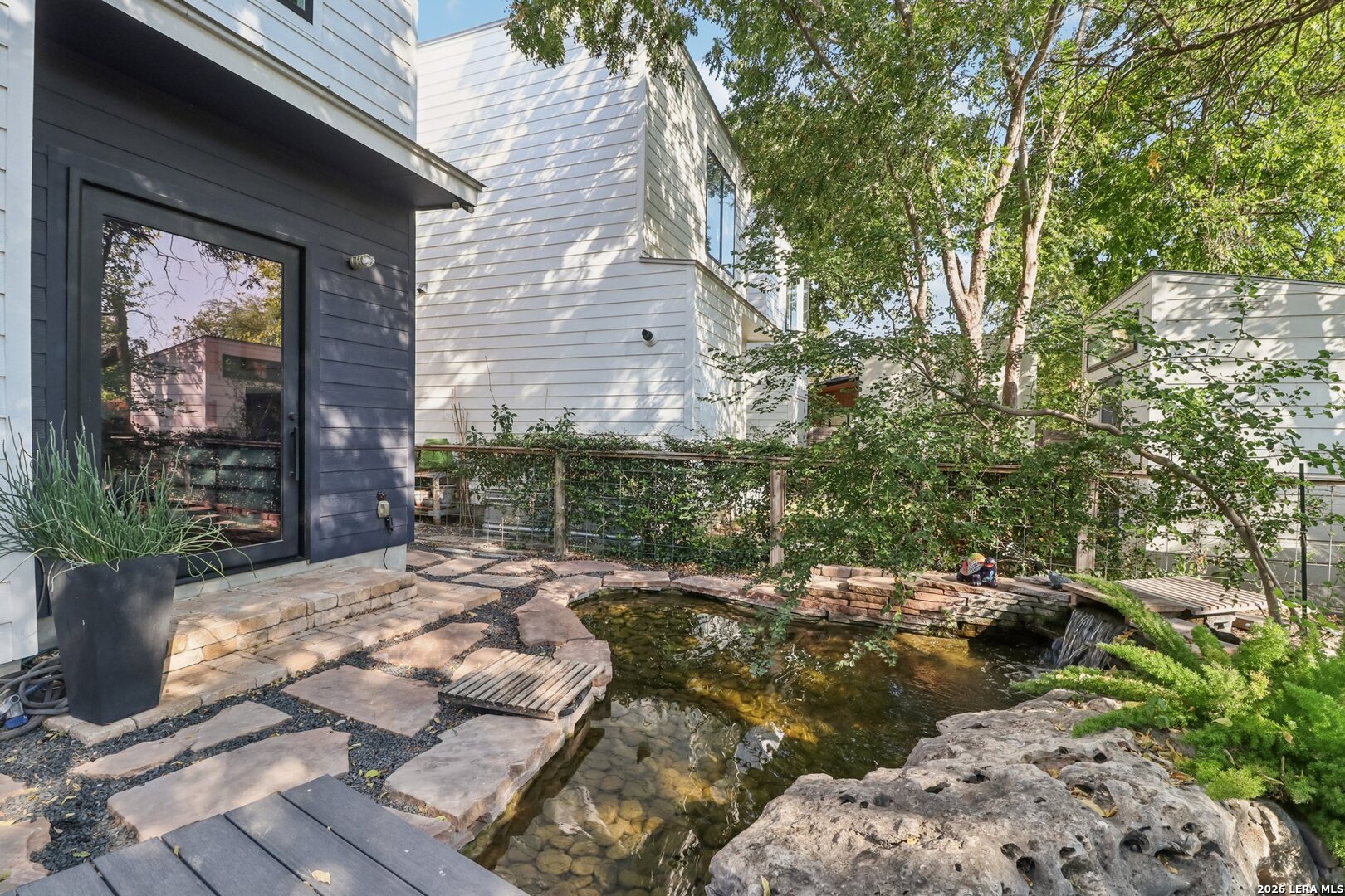128 Clay, San Antonio, TX 78204