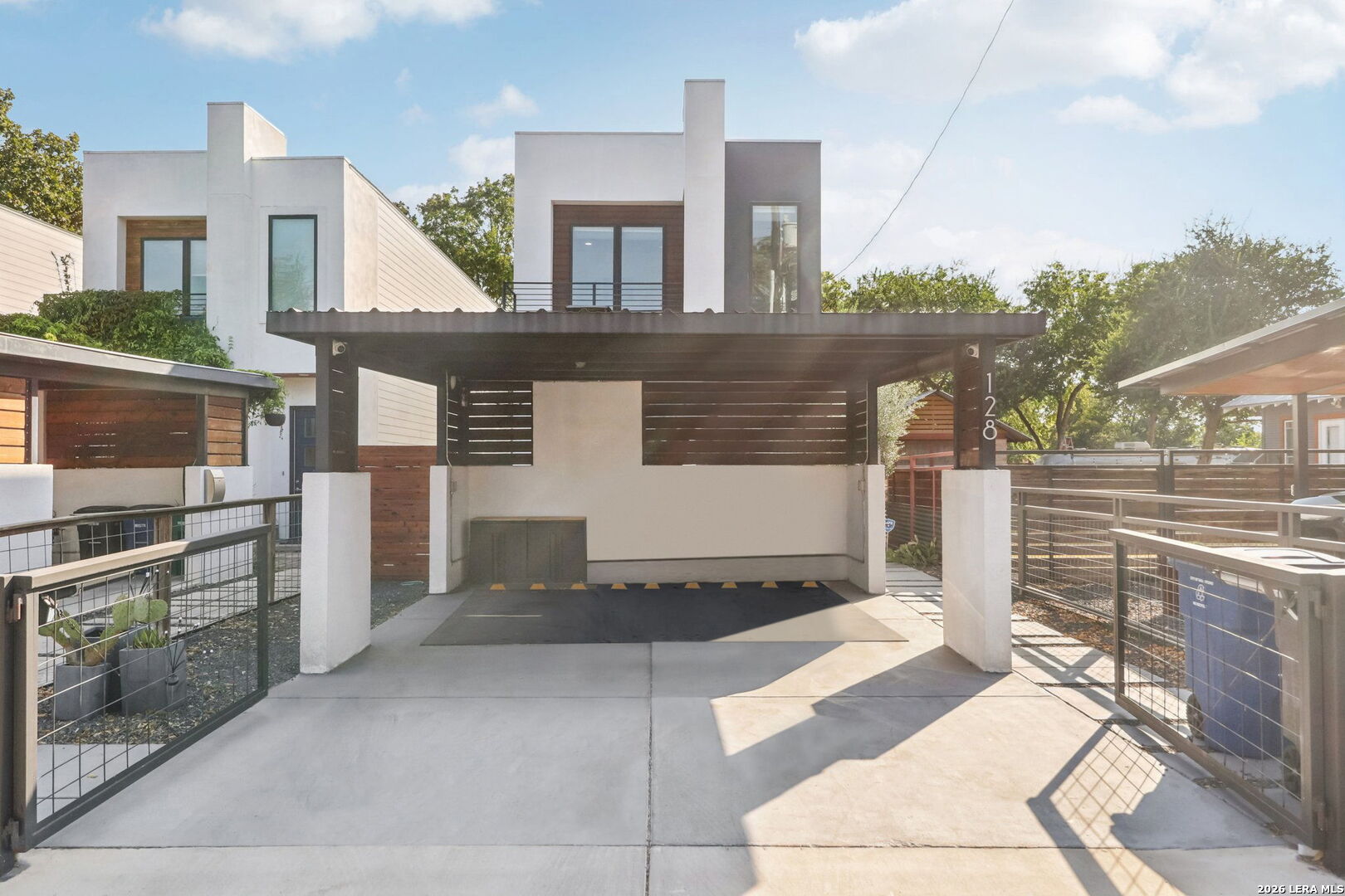 128 Clay, San Antonio, TX 78204