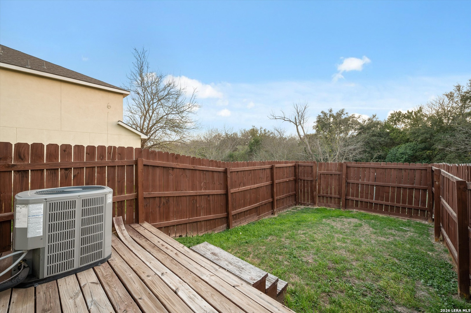 10623 MATHOM LNDG, Universal City, TX 78148