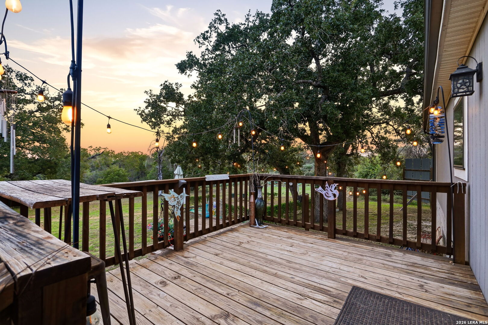 256 Creeks End, Floresville, TX 78114