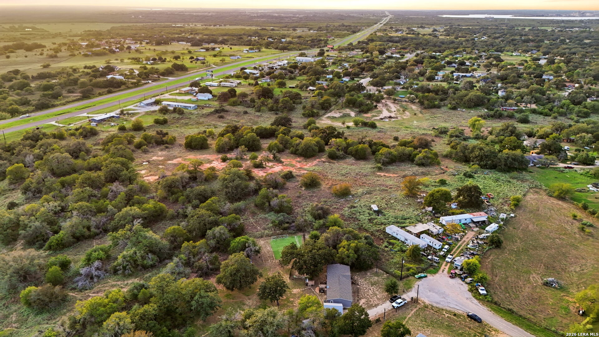 256 Creeks End, Floresville, TX 78114