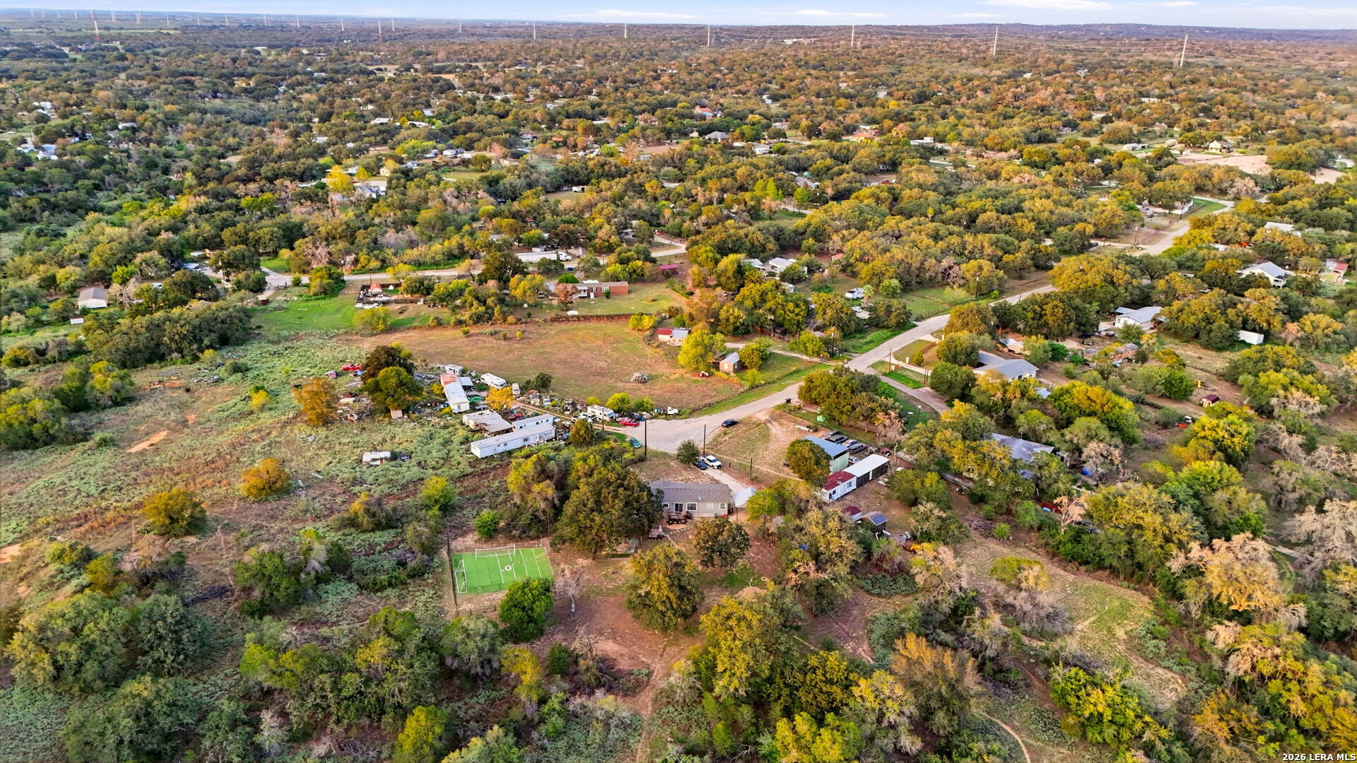 256 Creeks End, Floresville, TX 78114