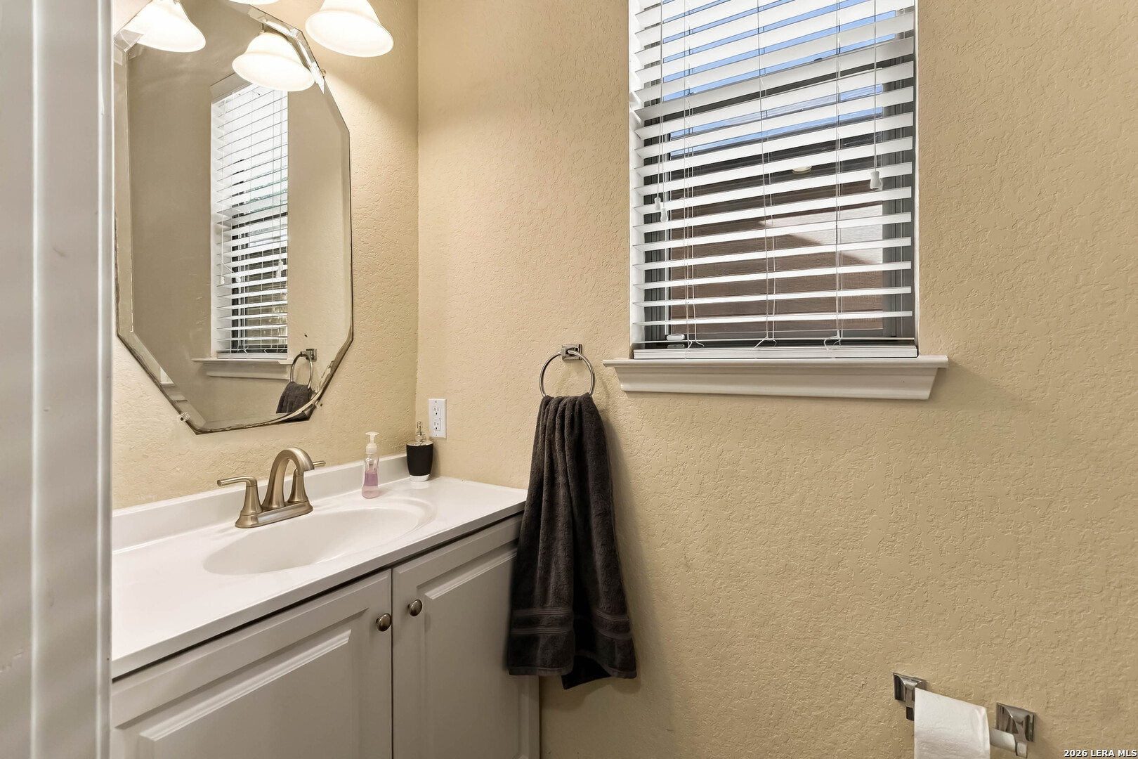 6027 Pecan Tree, San Antonio, TX 78240