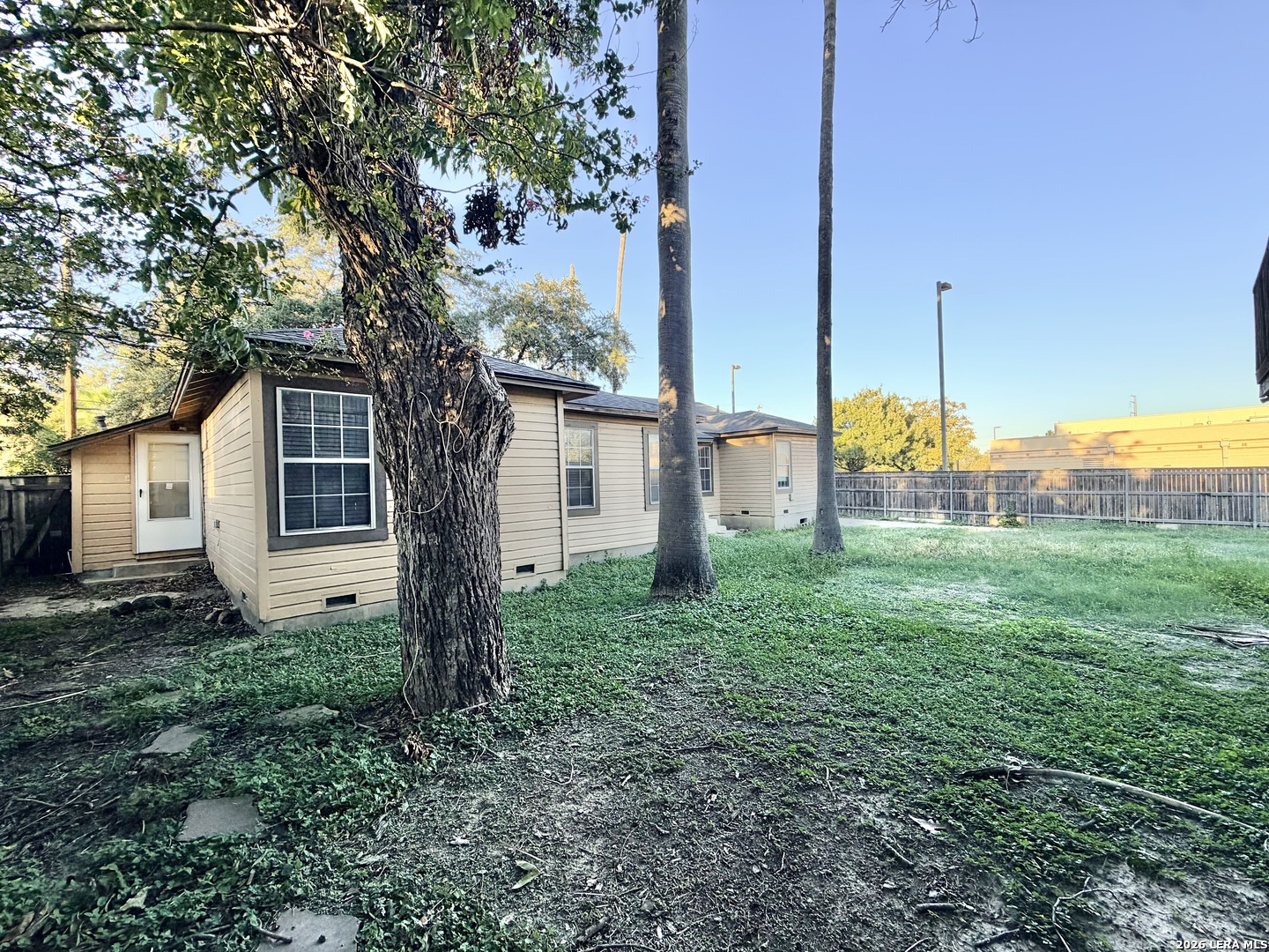 2012 Fresno, San Antonio, TX 78201