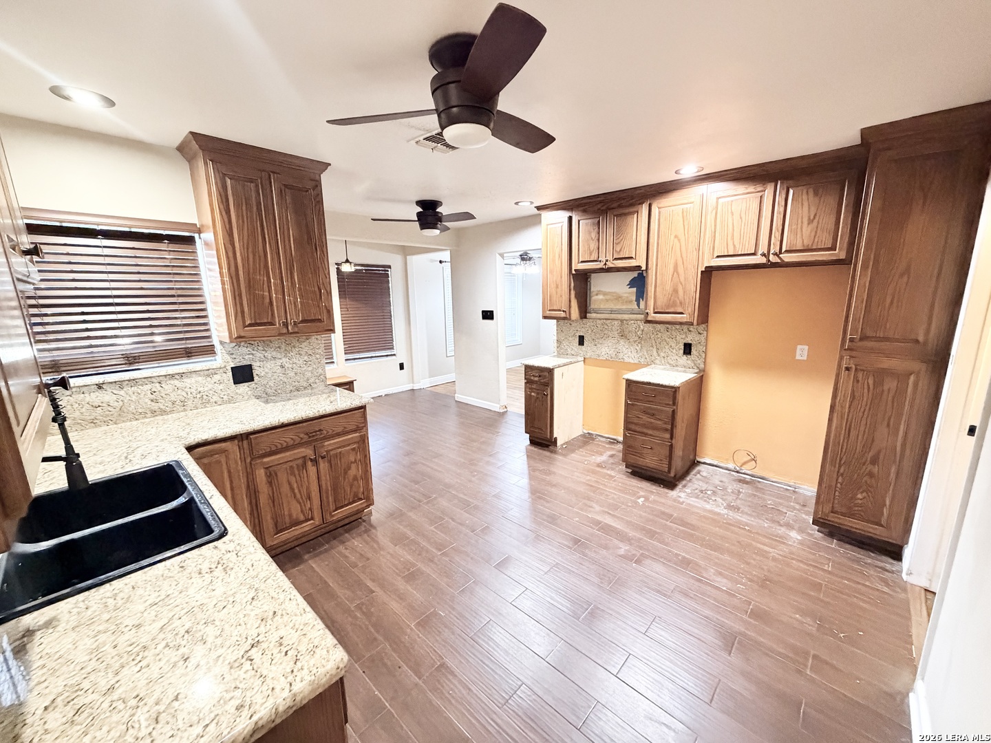 2012 Fresno, San Antonio, TX 78201