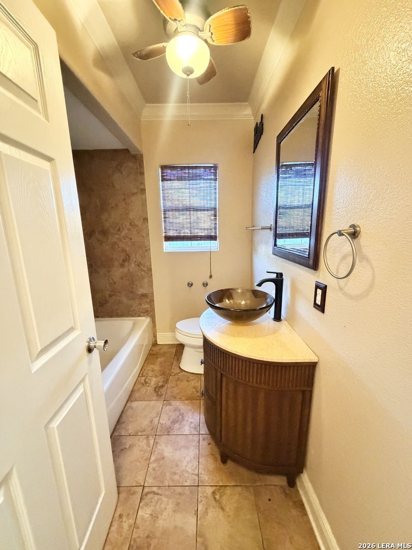 2012 Fresno, San Antonio, TX 78201