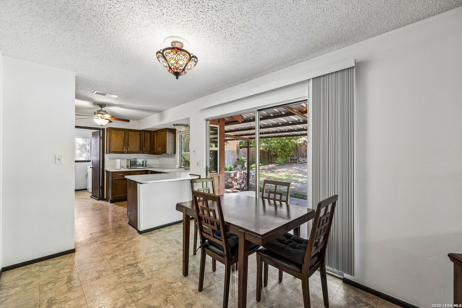 Eat-In Kitchen