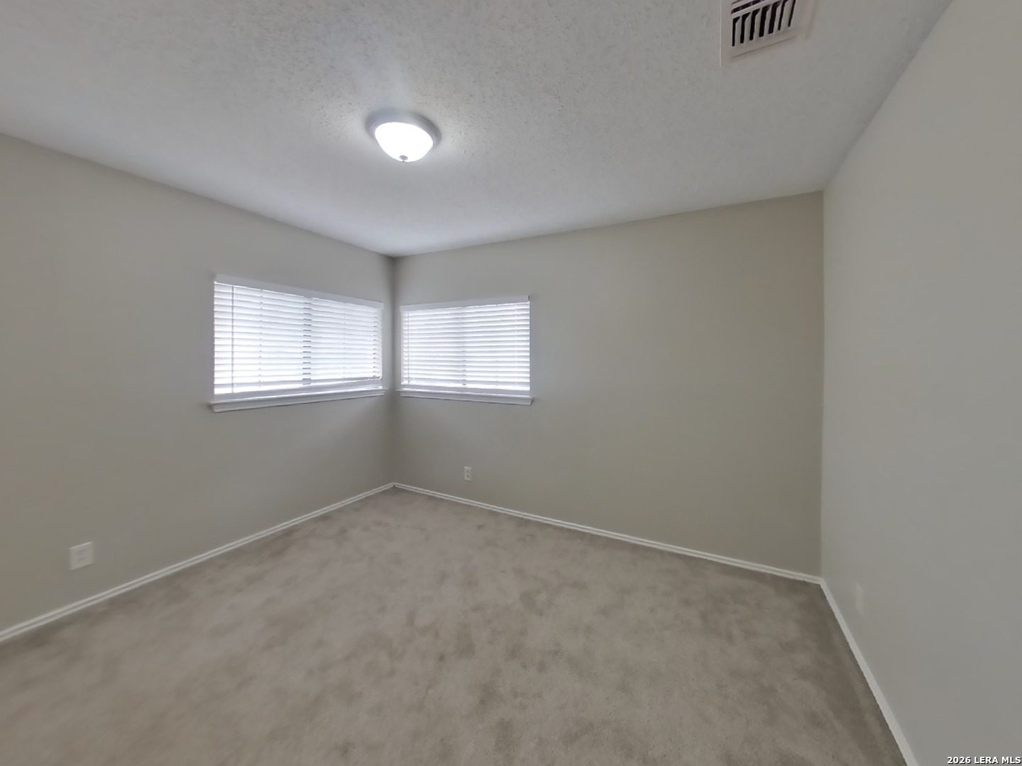 8028 COPPER TRAIL DR, San Antonio, TX 78244