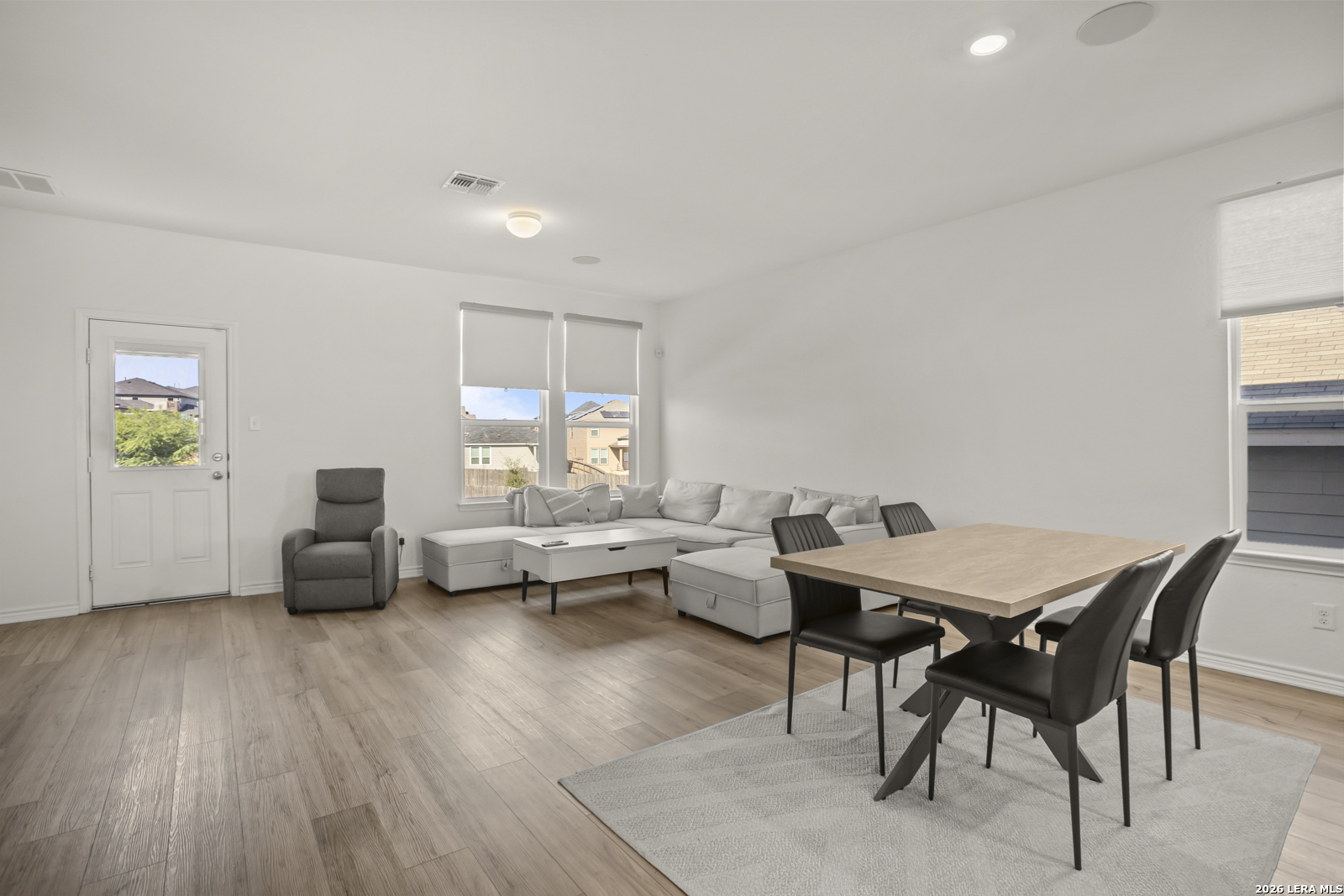 5015 GALVAN MNR, Converse, TX 78109