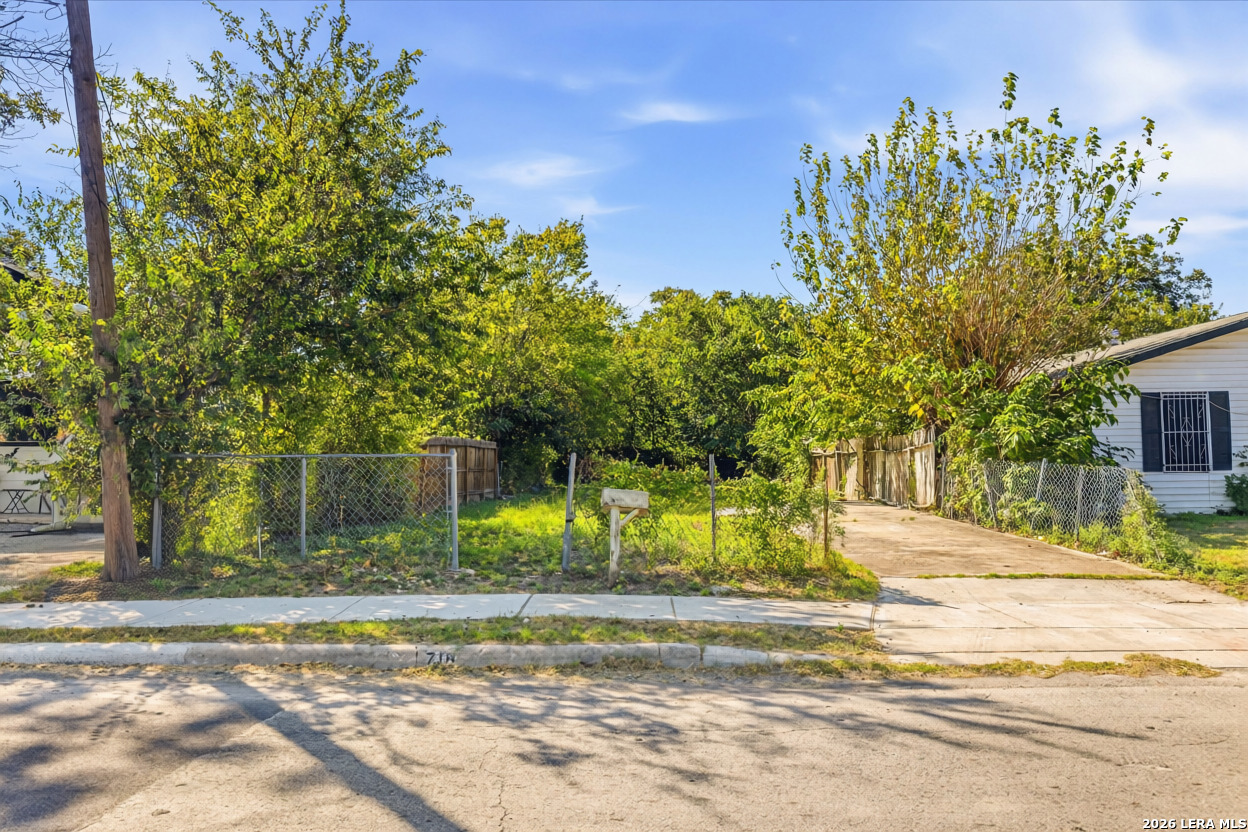 718 VICKERS AVE, San Antonio, TX 78211