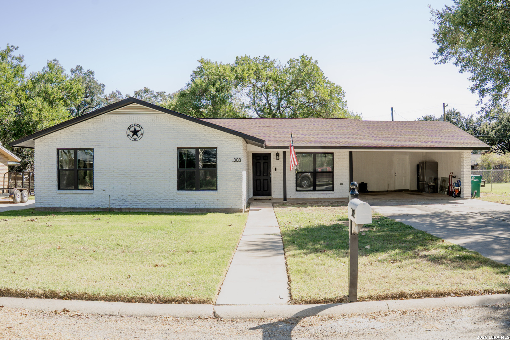 Property photo for 308 CEDALIA AVE, Jourdanton, TX