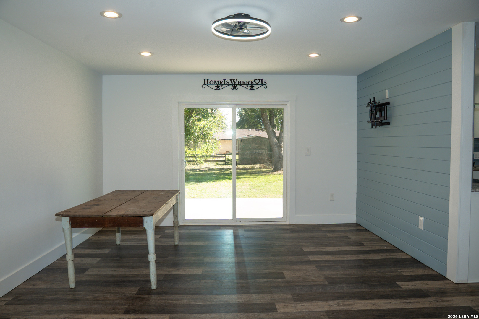 308 CEDALIA AVE, Jourdanton, TX 78026