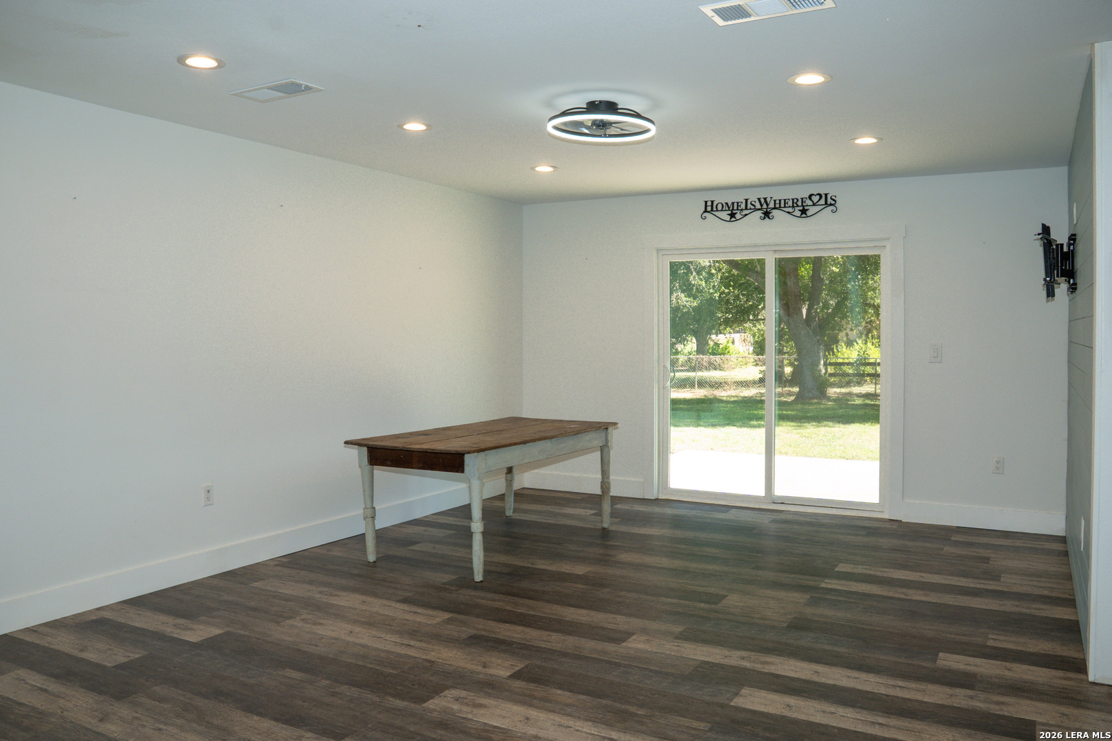 308 CEDALIA AVE, Jourdanton, TX 78026