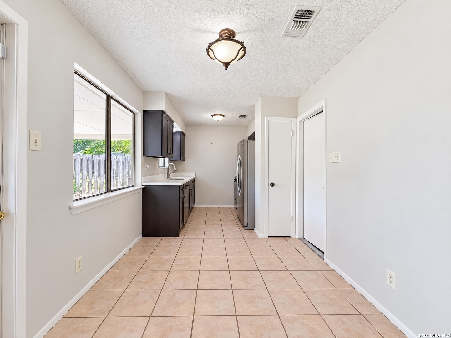 414 JEANETTE DR, photo 7