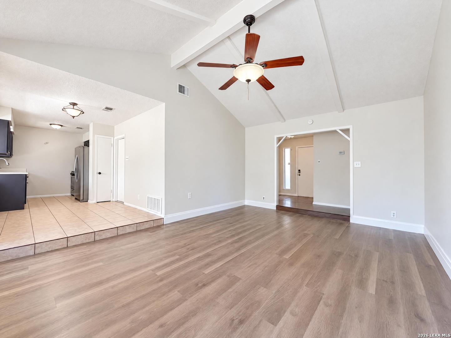 414 JEANETTE DR, photo 9