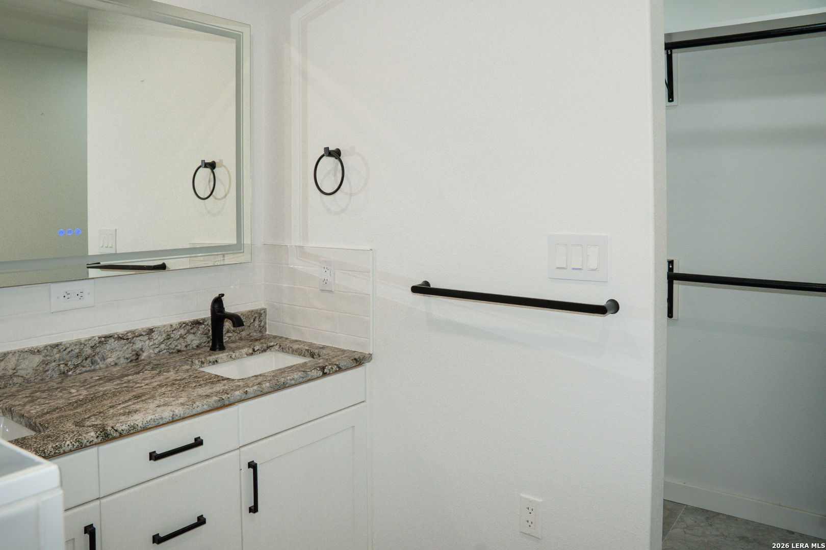 308 CEDALIA AVE, Jourdanton, TX 78026