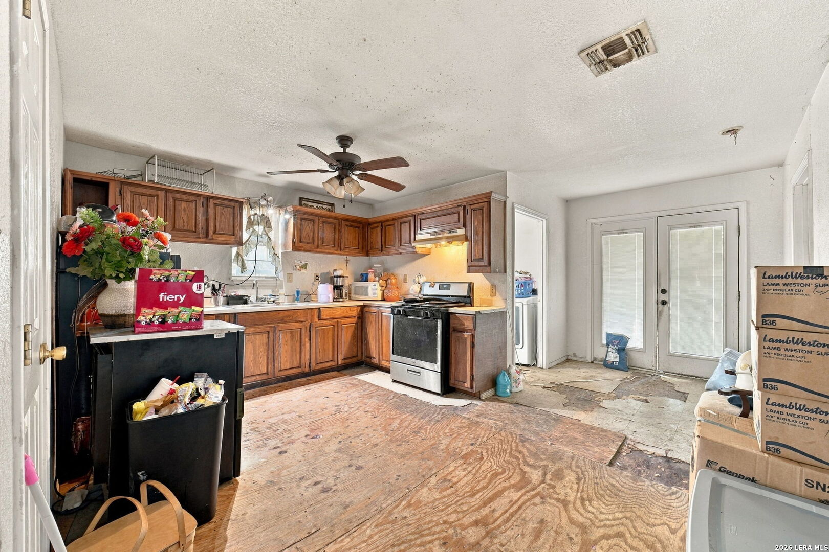 483 W Harding Blvd, San Antonio, TX 78221