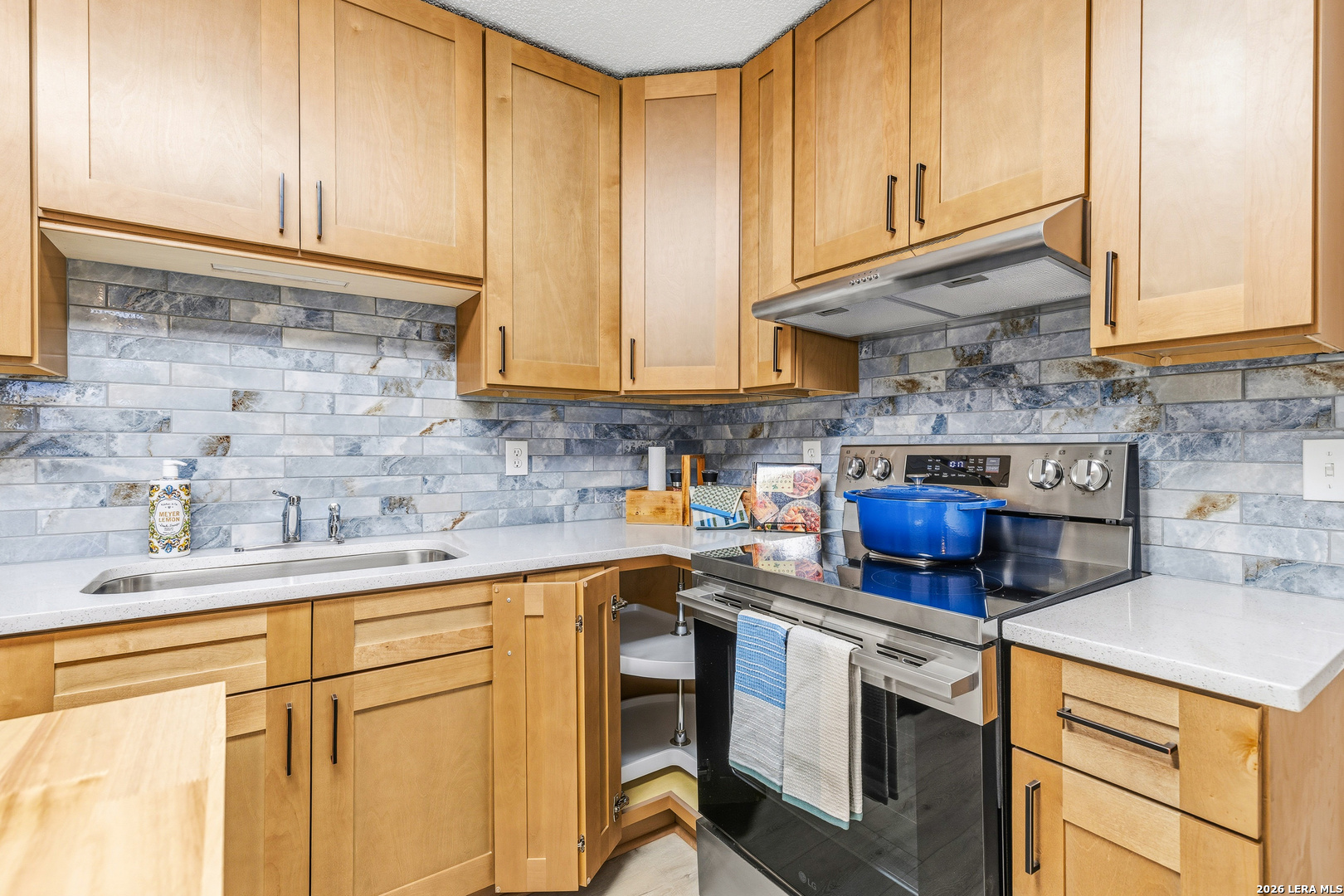 5559 KISSING OAK ST, San Antonio, TX 78247