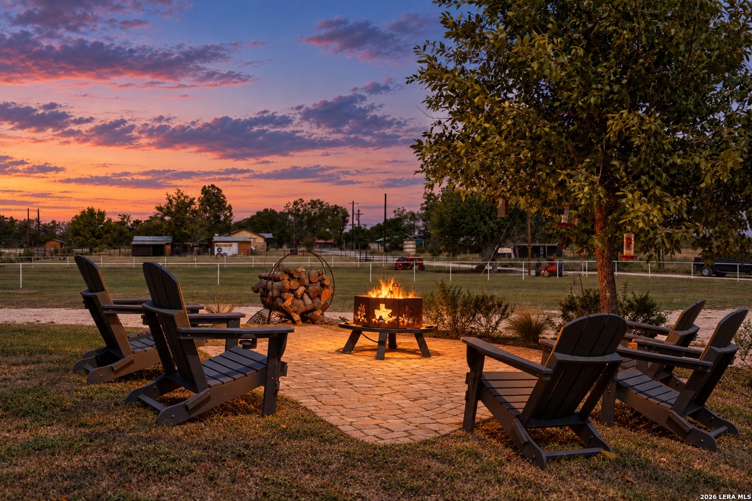 121 SIMPSON RD, Comfort, TX 78013