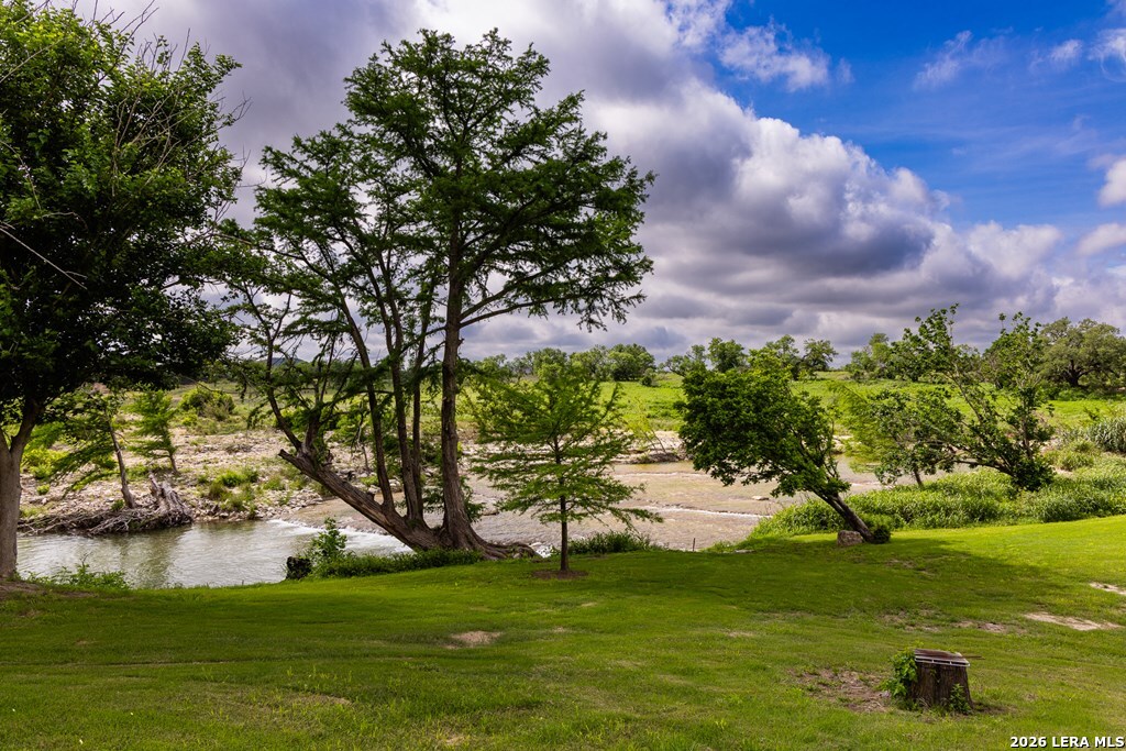 121 SIMPSON RD, Comfort, TX 78013