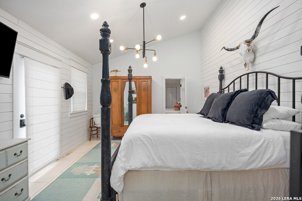 121 SIMPSON RD, Comfort, TX 78013