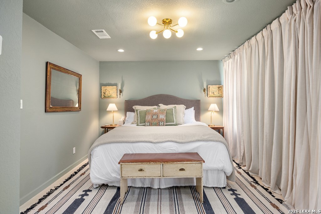 121 SIMPSON RD, Comfort, TX 78013