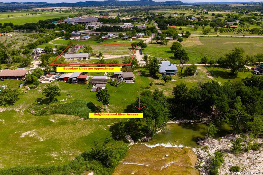 121 SIMPSON RD, Comfort, TX 78013