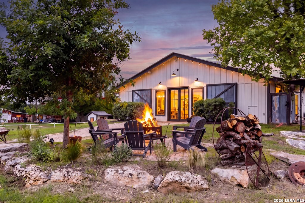 121 SIMPSON RD, Comfort, TX 78013
