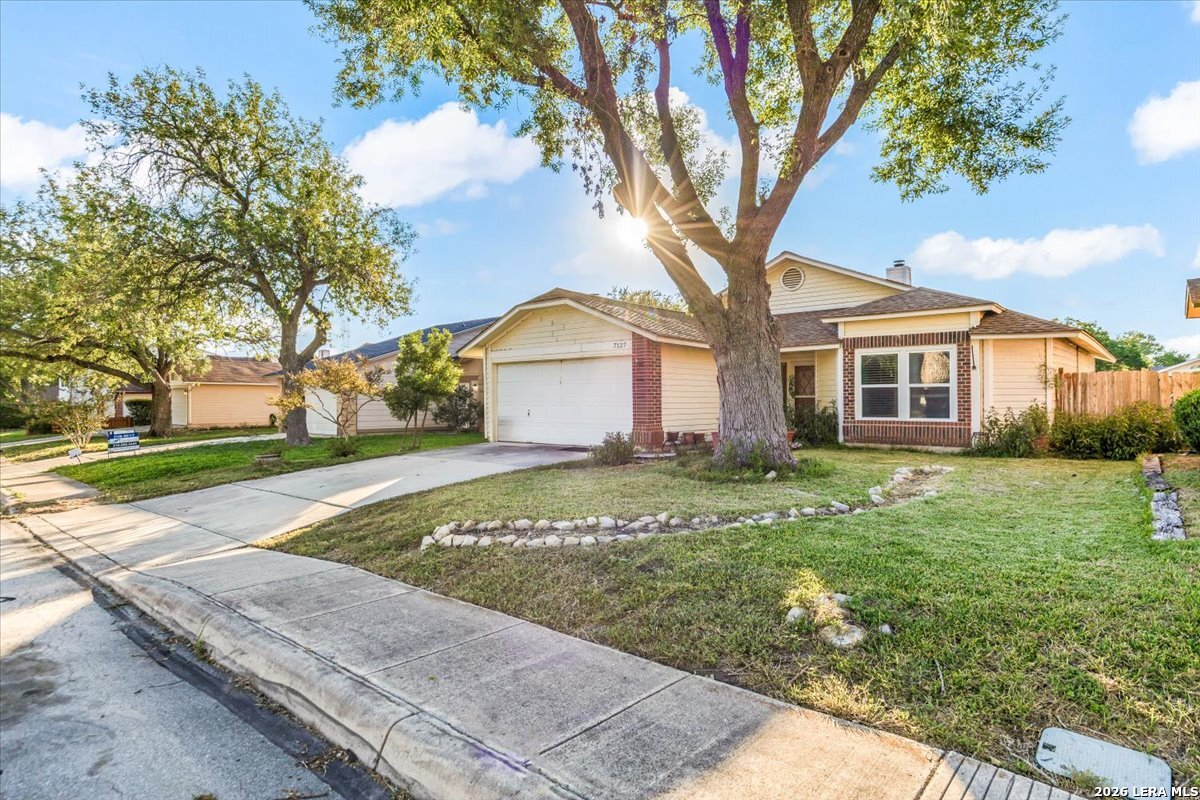 7127 FALLEN TRL, San Antonio, TX 78244