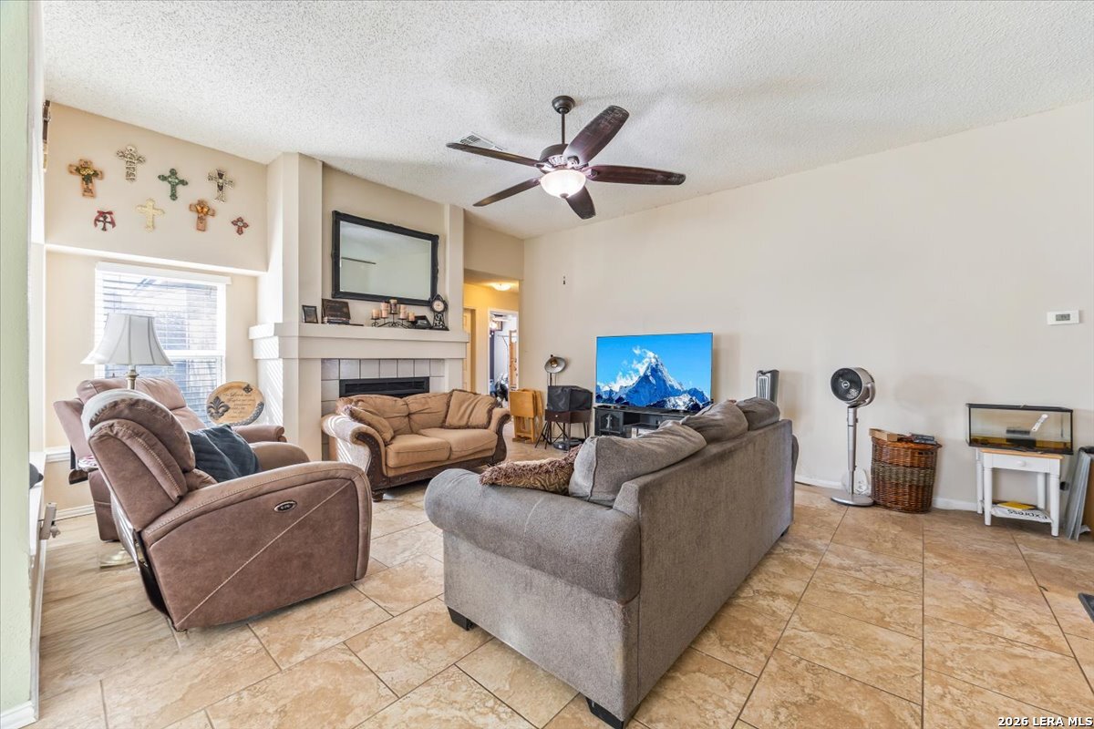 7127 FALLEN TRL, San Antonio, TX 78244