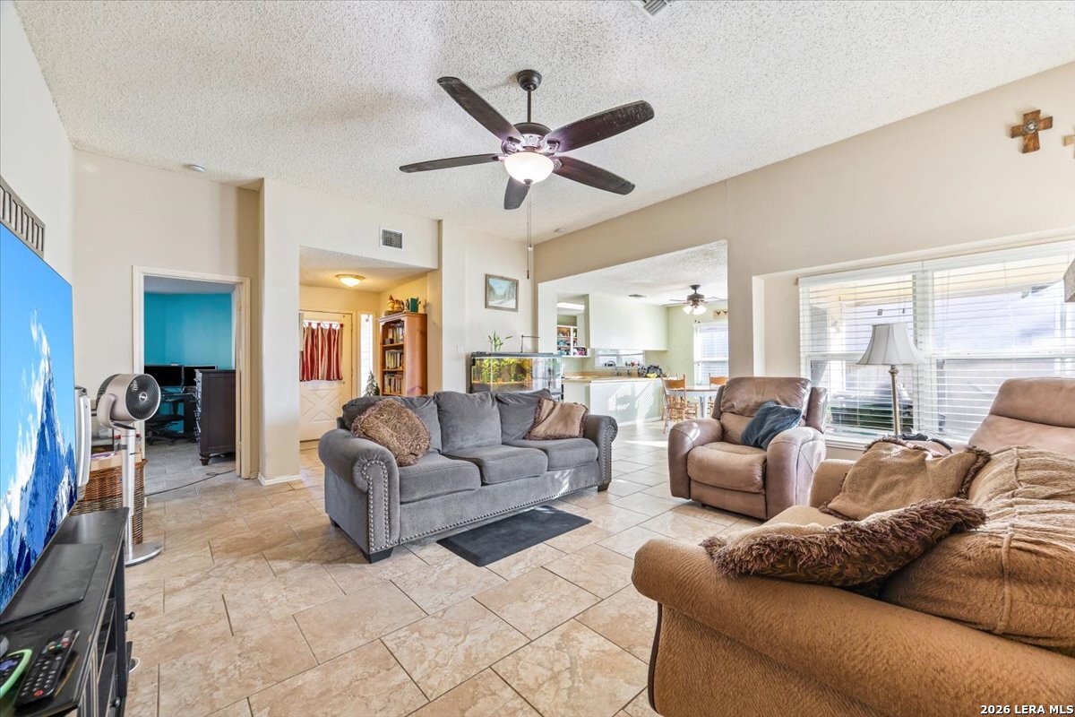 7127 FALLEN TRL, San Antonio, TX 78244