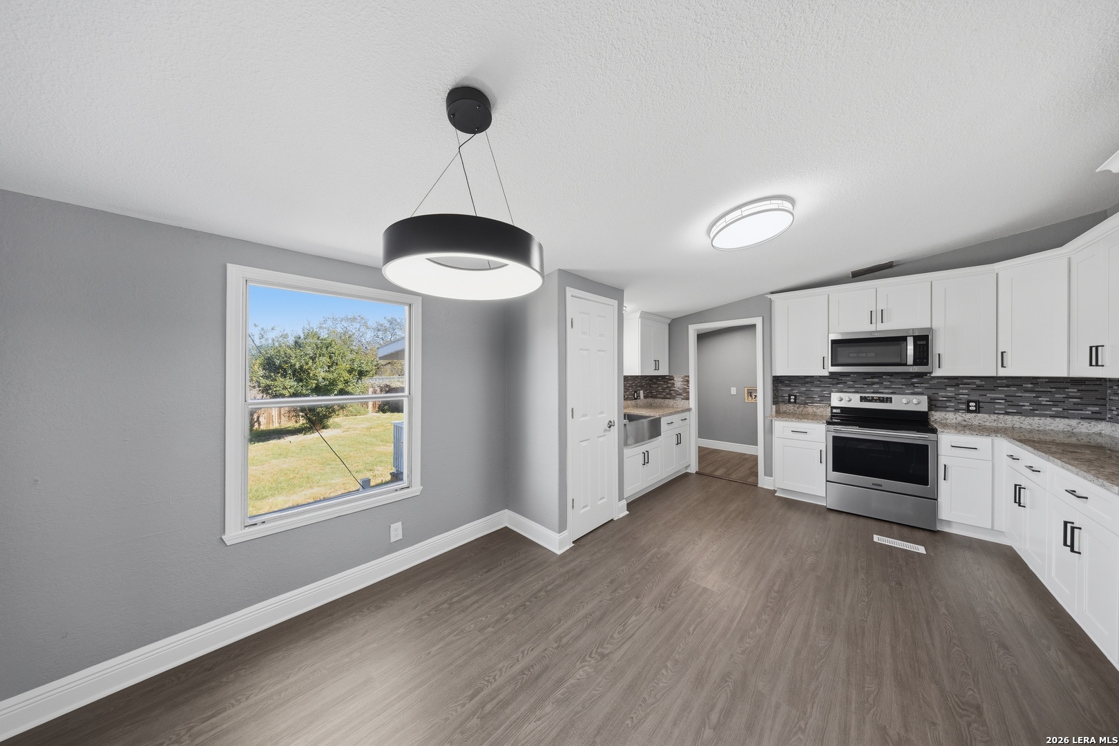 22810 Tiny Trl, Elmendorf, TX 78112
