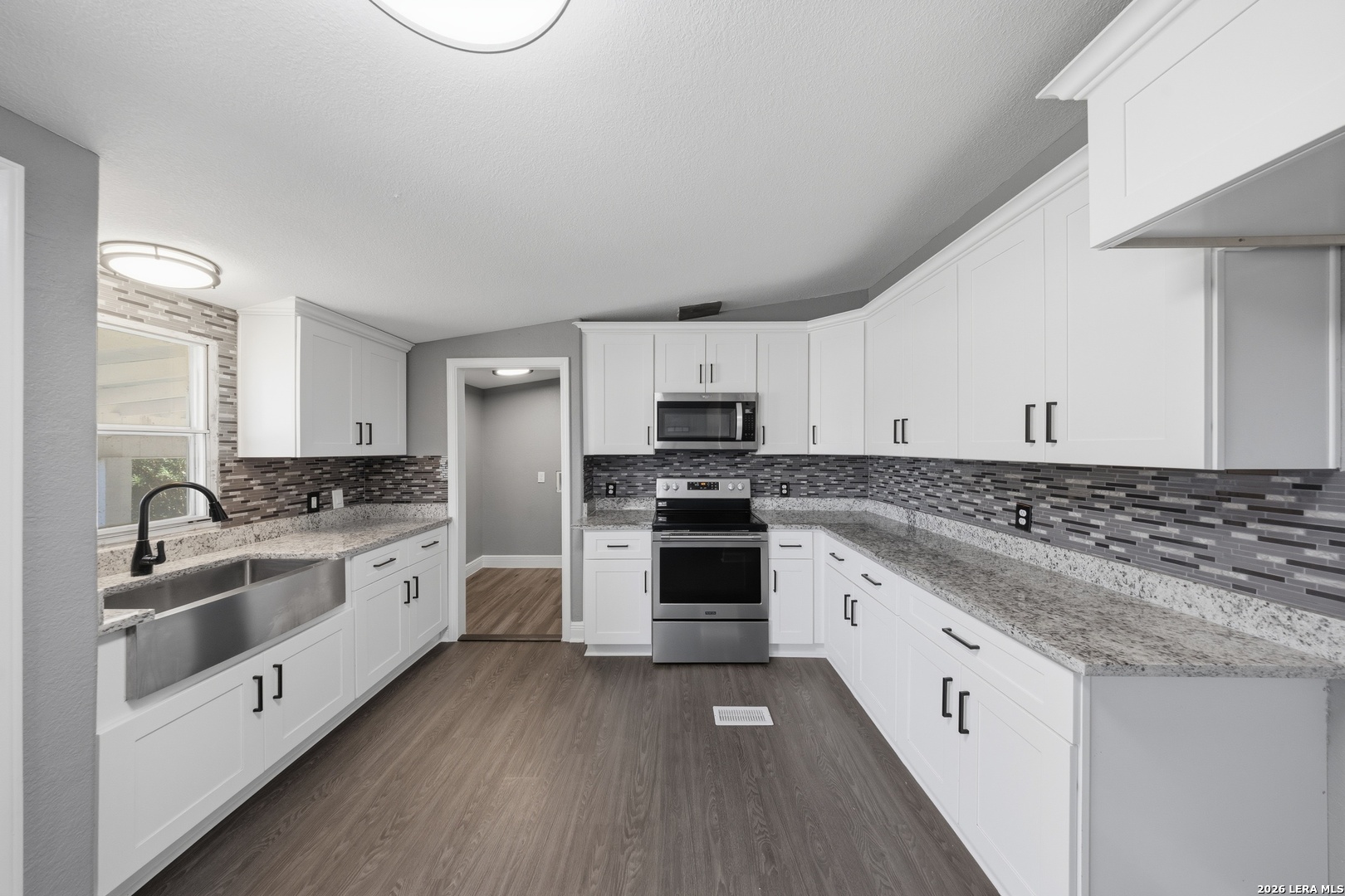 22810 Tiny Trl, Elmendorf, TX 78112