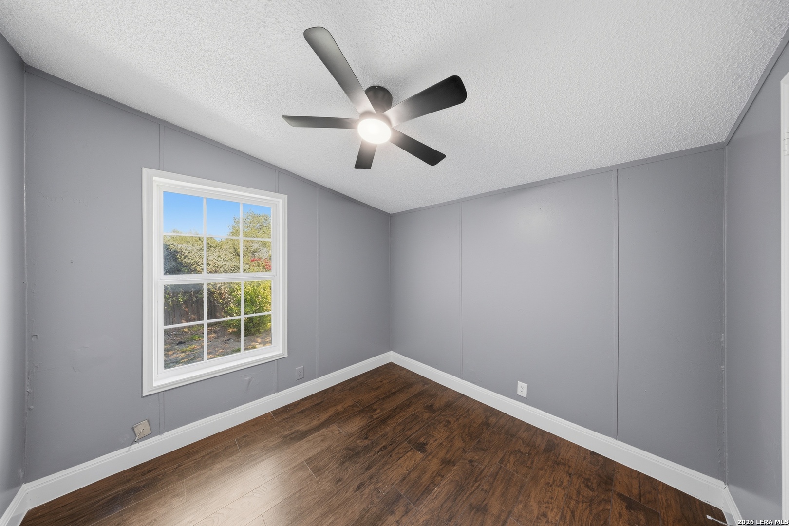 22810 Tiny Trl, Elmendorf, TX 78112