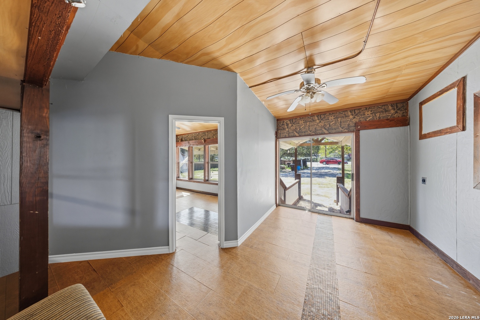 22810 Tiny Trl, Elmendorf, TX 78112