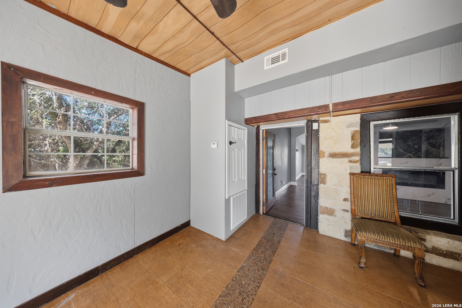 22810 Tiny Trl, Elmendorf, TX 78112