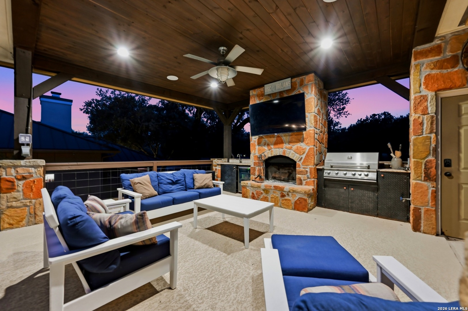 7703 Secretariat Lane, Fair Oaks Ranch, TX 78015