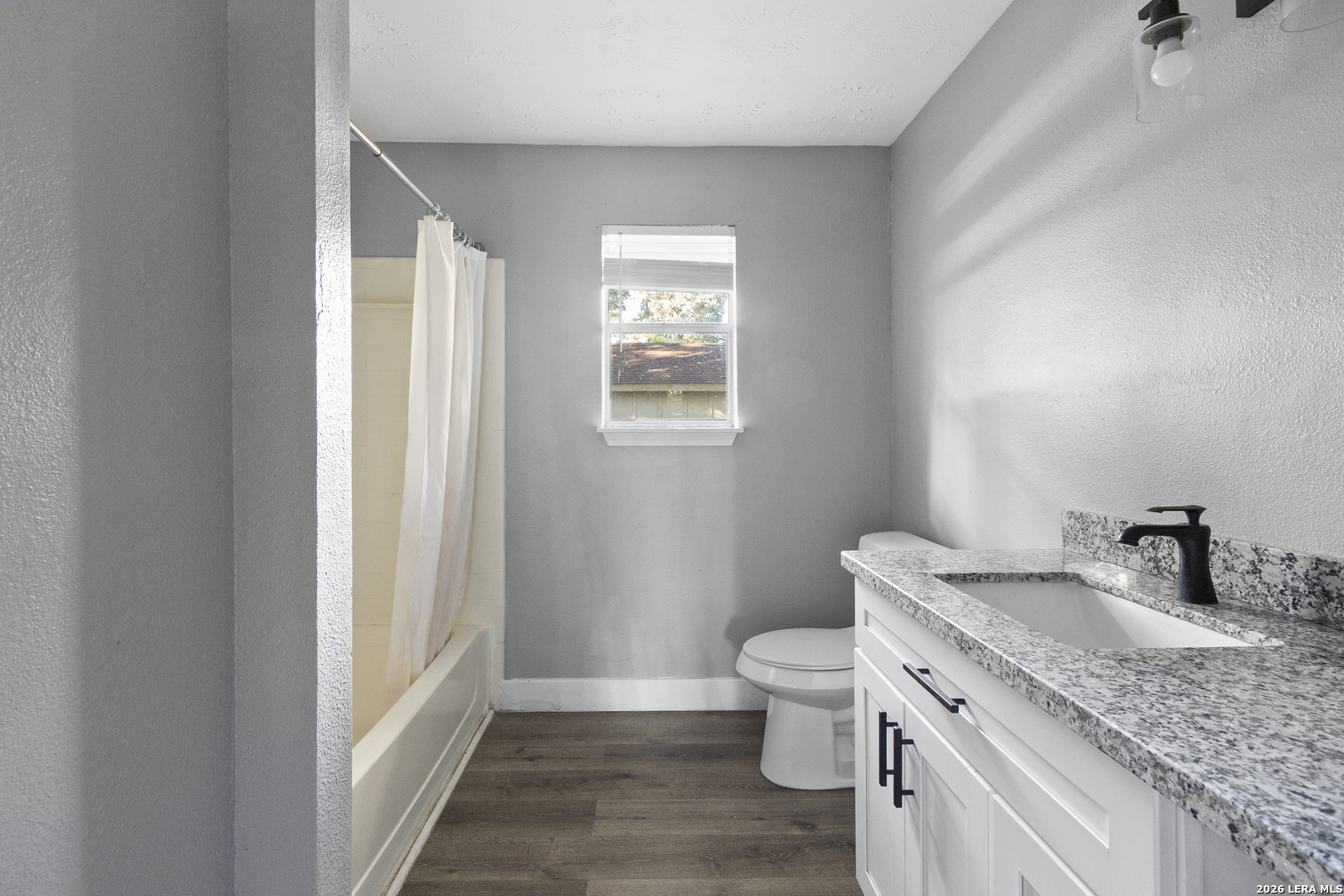 78 County Road 2289, Cleveland, TX 77327