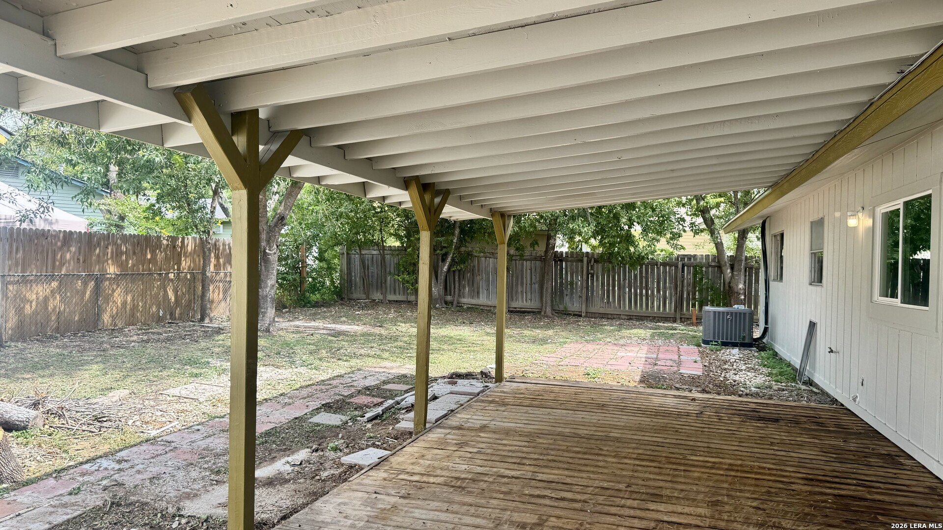 9411 STONES RIVER DR, San Antonio, TX 78245