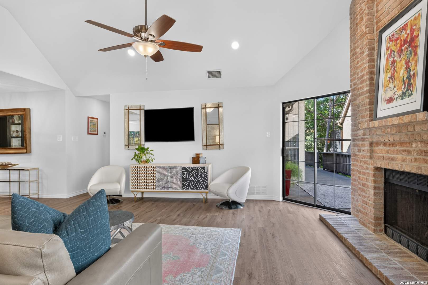 1st Living Area