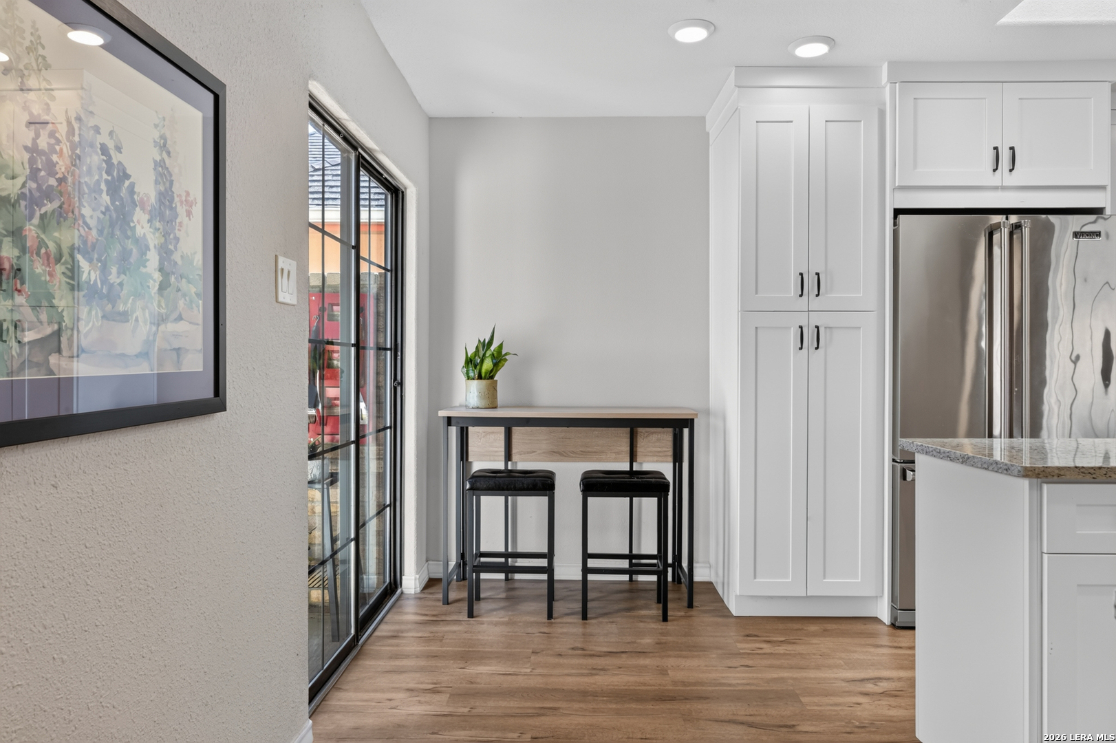 Eat-In Kitchen
