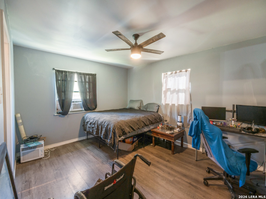 1705 Rolling Hills Rd, Blanco, TX 78606