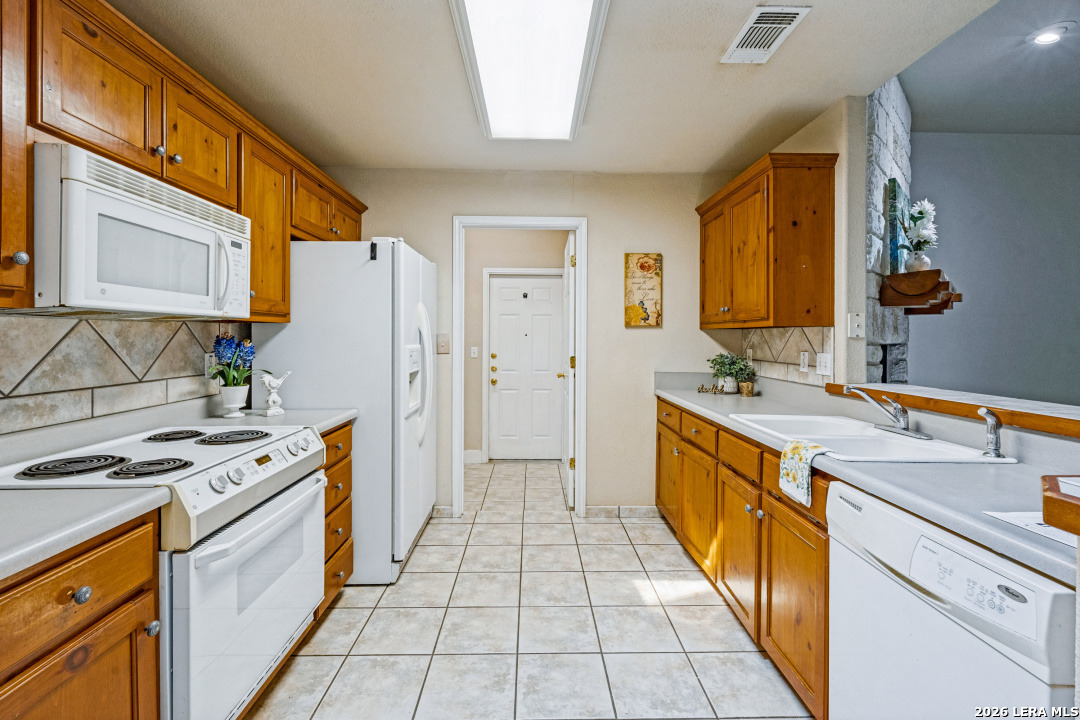 Photo 3 of Single family home for sale at 1571 Dustin Cade, New Braunfels, TX 78130 | MLS# 2024349 | Listing updated on 2026-10-22