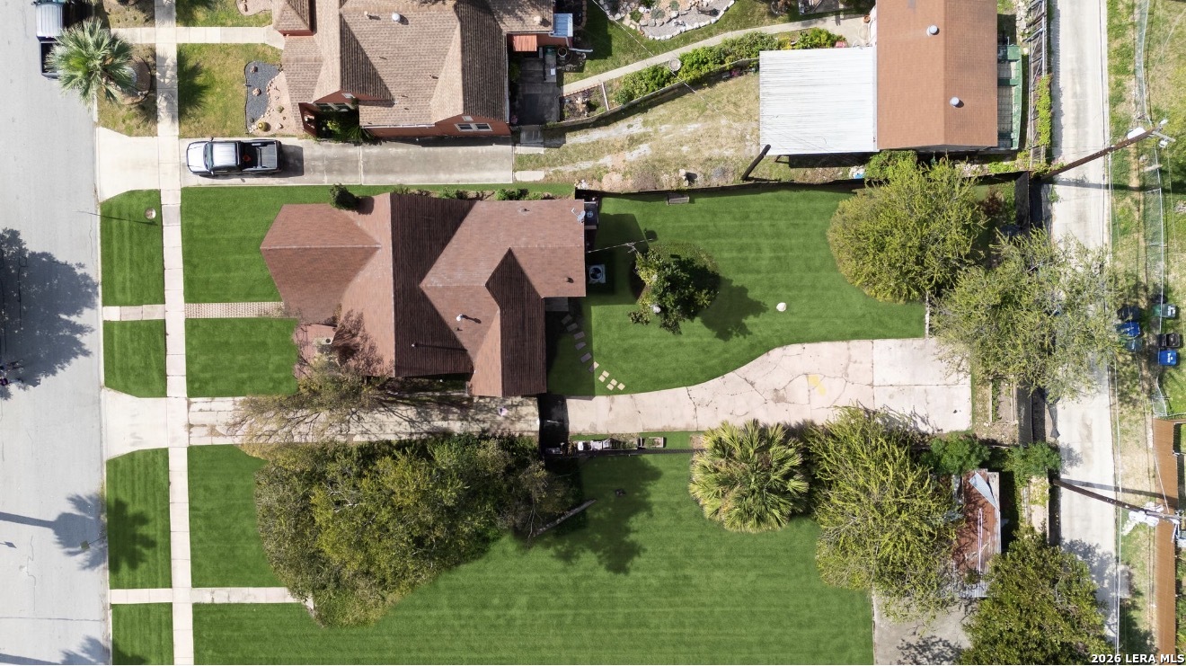 1705 W Summit, San Antonio, TX 78201