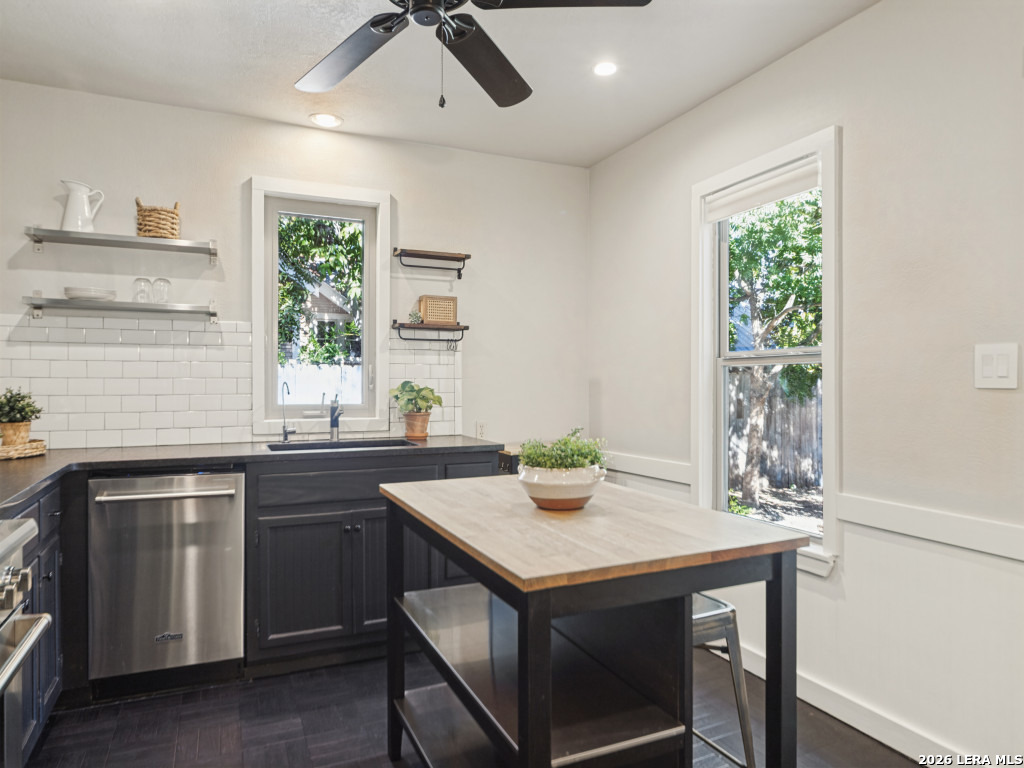 222 W Centre St, Fredericksburg, TX 78624