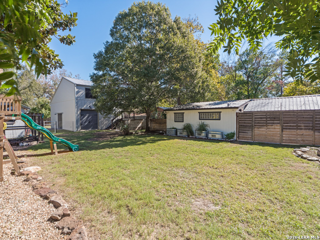 222 W Centre St, Fredericksburg, TX 78624