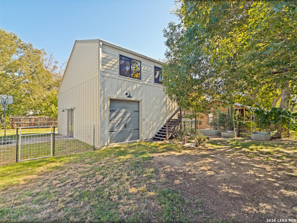 222 W Centre St, Fredericksburg, TX 78624